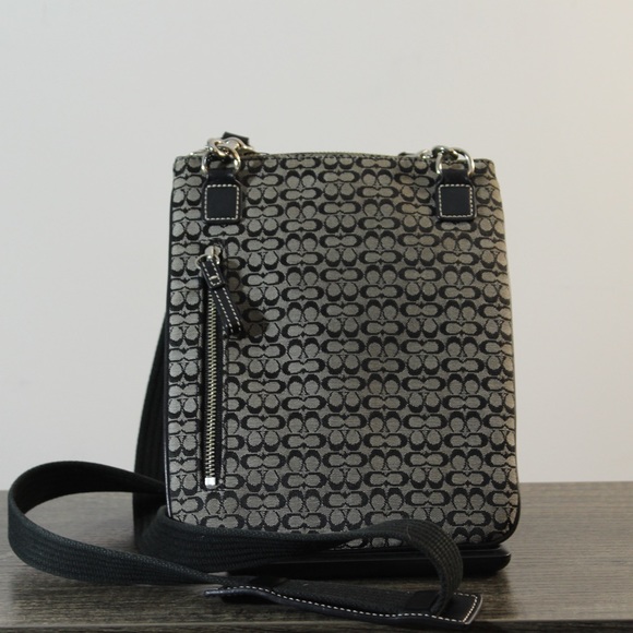 Coach Crossbody - Picture 3 of 4